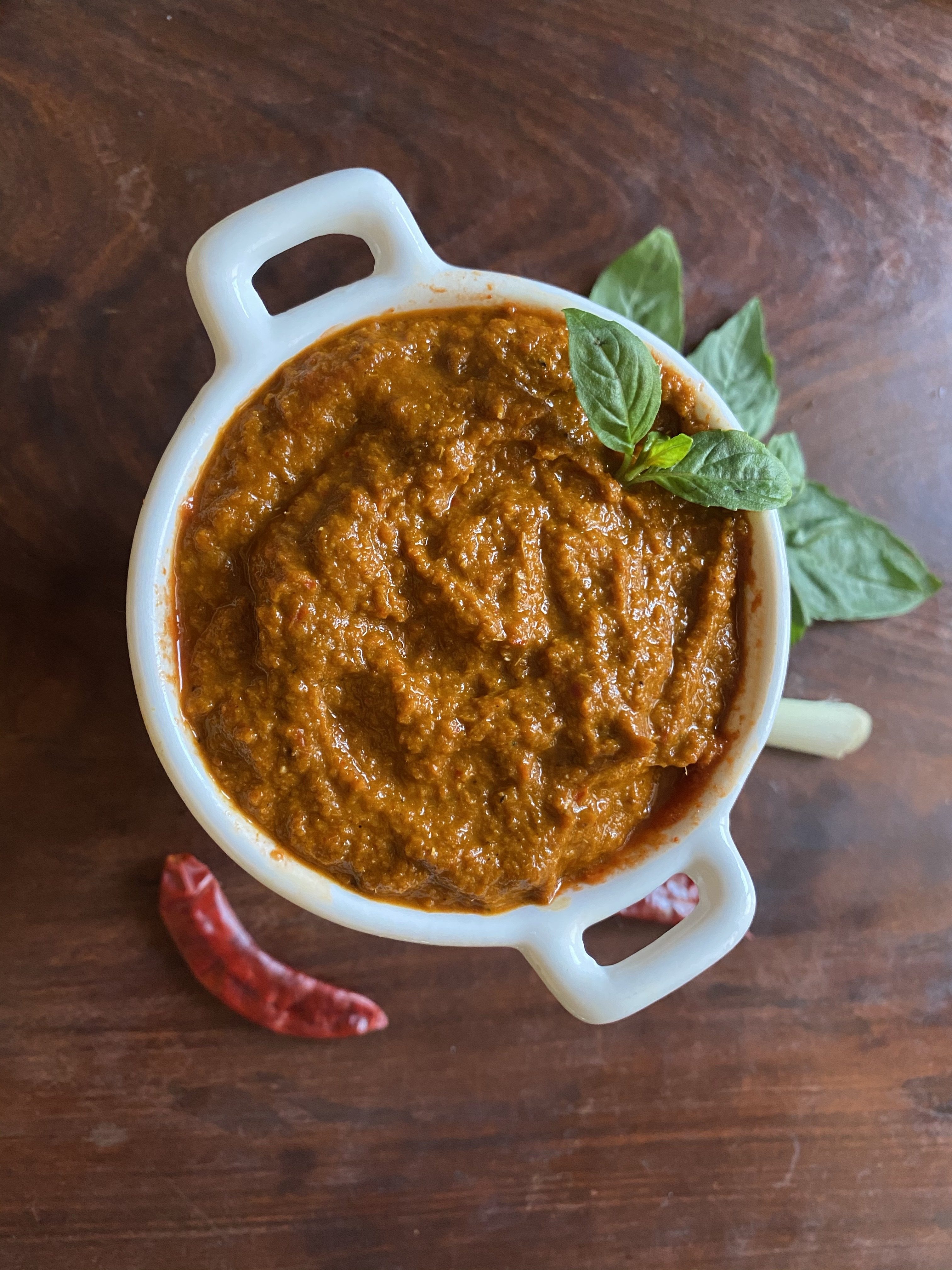 Mild red curry paste on sale