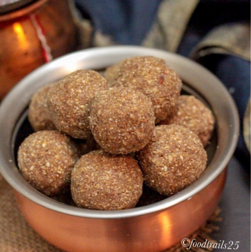 Whole Wheat Ragi and Edible Gum Ladoo