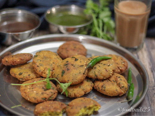 makkai aur methi vada food trails makkai methi vadas dhebra