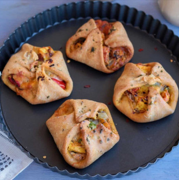 Cheesy Paneer Parcels