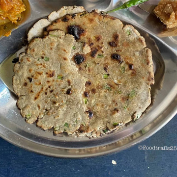 Bajra Roti with Green Garlic