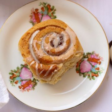 Eggless Cinnamon Roll