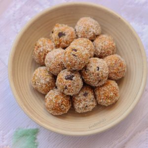 No Bake Carrot Cake Energy Bites