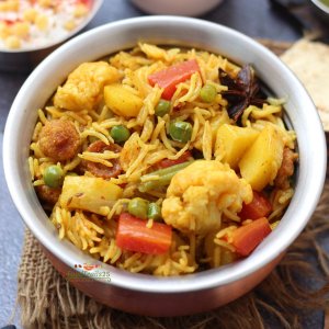 Vegetable Tehri recipe